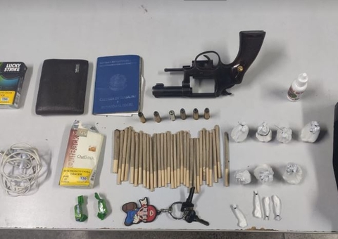 Homem é preso desfilando com drogas e arma na Constantino Nery