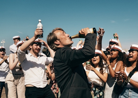 ‘Druk - Mais Uma Rodada’ com Mads Mikkelsen ganha trailer; Confira