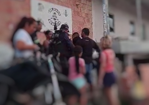 Homem morre eletrocutado em poste em Manaus