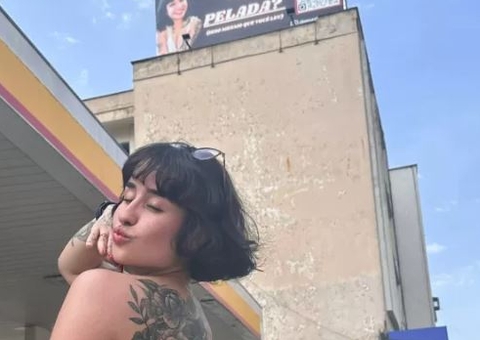 Outdoor com QR Code para acesso a nudes causa polêmica: "Quer me ver pelada?"