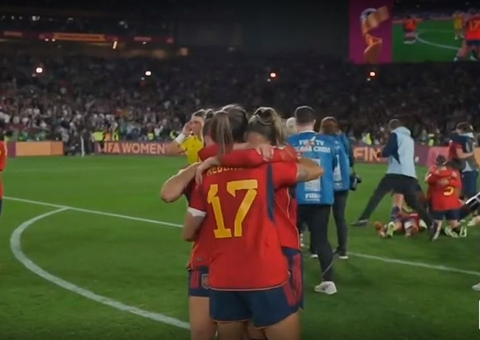 Espanha derruba a Inglaterra e é campeã da Copa do Mundo pela 1ª vez