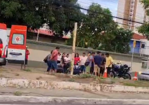 Acidente com ferido afeta trânsito na avenida Efigênio Sales 