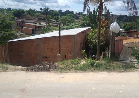 Jovem esfaqueia padrasto ao ver irmão sendo agredido em Manaus