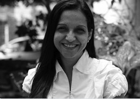 Dubladora de Arlequina, Iara Riça morre aos 56 anos de AVC