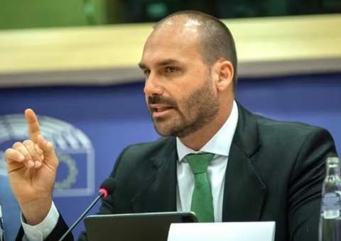 Eduardo Bolsonaro tem nome barrado como líder da minoria e pode perder mandato