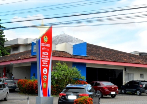 Lutador é preso em Manaus após espancar namorada por "desobedecer ordens"