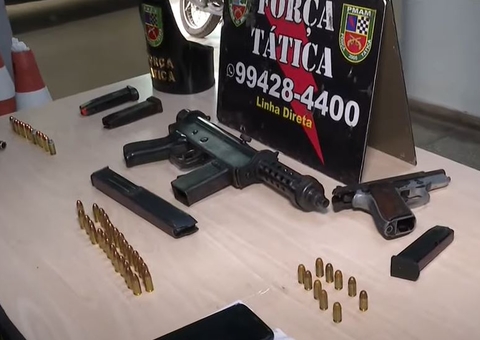 Irmãos são presos com submetralhadora escondida em apartamento em Manaus