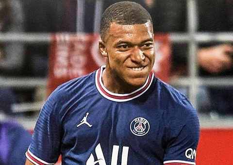 Mbappé supera Messi e Cristiano Ronaldo com 300 gols aos 24 anos
