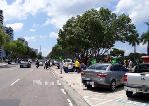 Bolsonaristas começam a chegar para manifestação na Ponta Negra