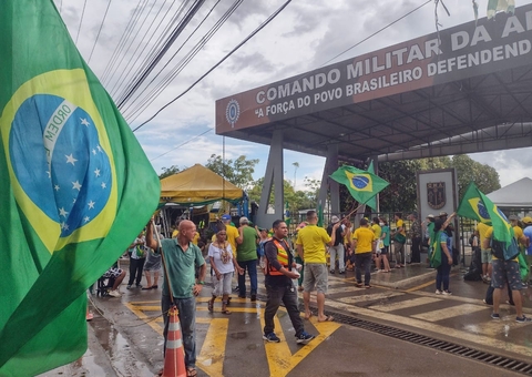 Advogados ligados a Lula vão à Justiça para obrigar Múcio a acabar com atos em quartéis