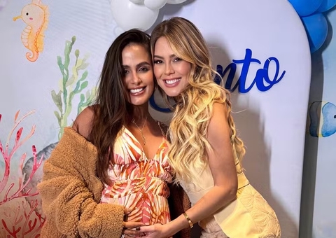 Carol Peixinho ganha chá de bebê surpresa 