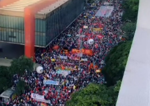 Manifestação contra Bolsonaro ocorre em todo o Brasil e lota avenida Paulista
