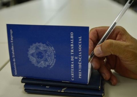 Rede de supermercados oferta 150 vagas de empregos em Manaus