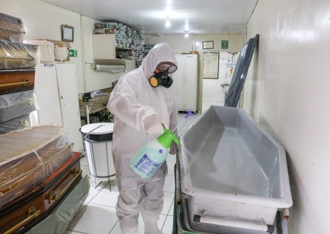 Agentes funerários não serão vacinados nesta fase de imunização em Manaus