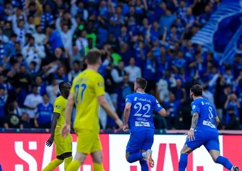 Al-Hilal supera Al-Nassr em jogo com polêmica de impedimento