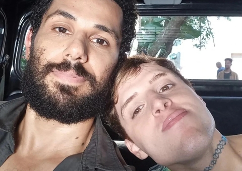 Amaury Lorenzo e Diego Martins se surpreendem com aceitação do casal em novela