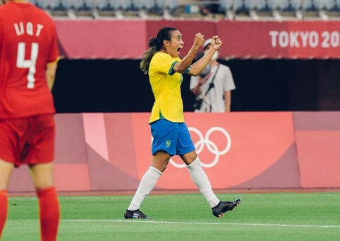 Seleção brasileira atropela China com goleada em estreia nas Olimpíadas 