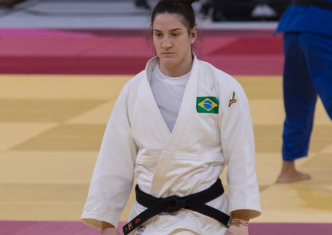 Mayra Aguiar estreia nas Olimpíadas com vitória por ippon em 40 segundos