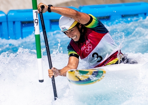 Ana Sátila fica em 10º lugar ao disputar final olímpica inédita da canoagem