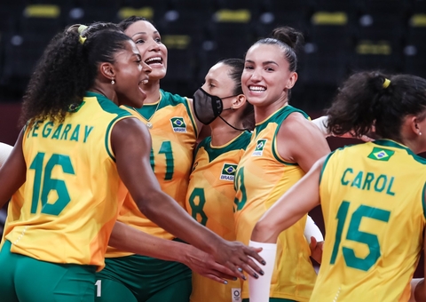 Vôlei feminino estreia com vitória sobre Coreia do Sul