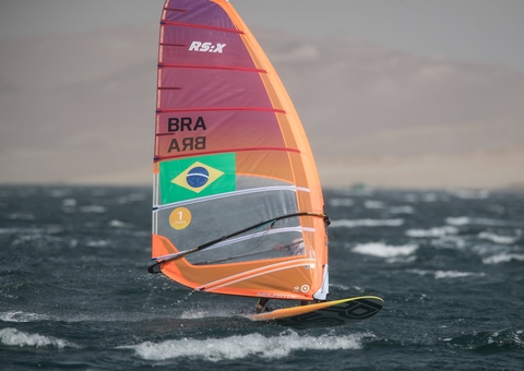 Patrícia Freitas termina no 10º lugar na categoria RS:X da vela
