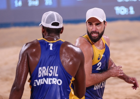Bruno Schmidt e Evandro perdem para dupla da Letônia e dão adeus a Tóquio