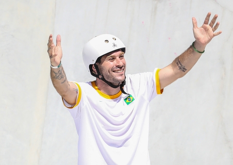 Pedro Barros é prata no skate park em Tóquio