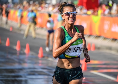 Erica Sena é punida e perde bronze na marcha atlética em Tóquio