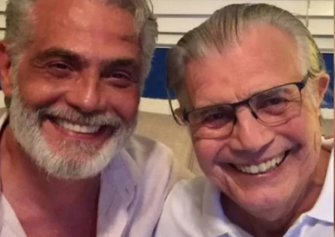 Tarcísio Filho e familiares dão último adeus em cremação de Tarcísio Meira