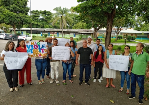 Ex-conselheiros tutelares fazem manifestação sobre irregularidades em pleito em Manaus