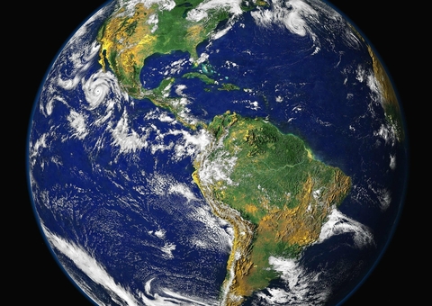 NASA compartilha imagem de Tóquio iluminada por conta dos Jogos Olímpicos 