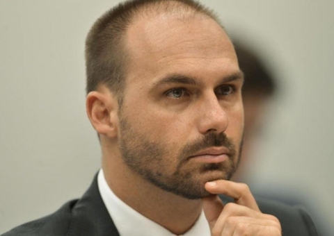 Licença de mandato de Eduardo Bolsonaro termina neste domingo 