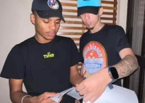 Influencers que invadiram shopping de moto são presos