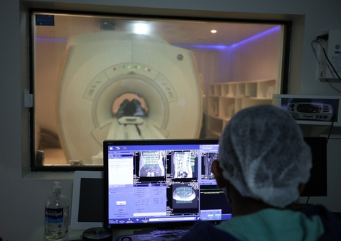 Governo promete 98 mil exames e consultas por mês no Amazonas