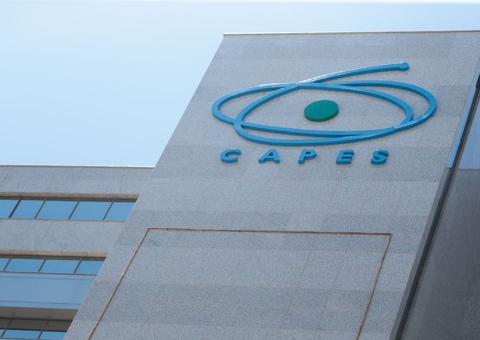 Capes aumenta para R$ 225 milhões recursos para pós-graduação