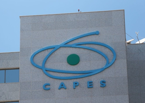 Capes manterá 90 mil bolsas de pós-graduação no país