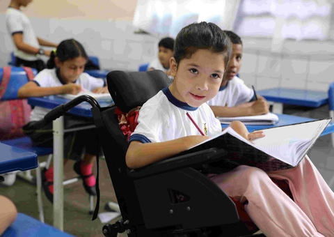 Transferência e matrícula de novos alunos com deficiência começa nesta quarta no Amazonas
