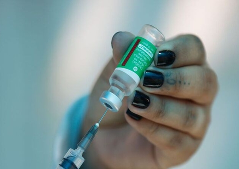 Chegam ao Brasil 3,8 milhões de doses da vacina AstraZeneca