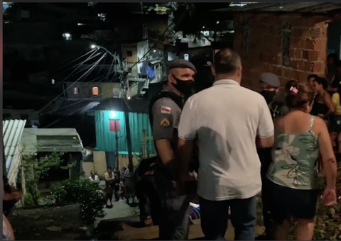 Sentado em escadão, jovem é morto com tiro na cabeça em Manaus