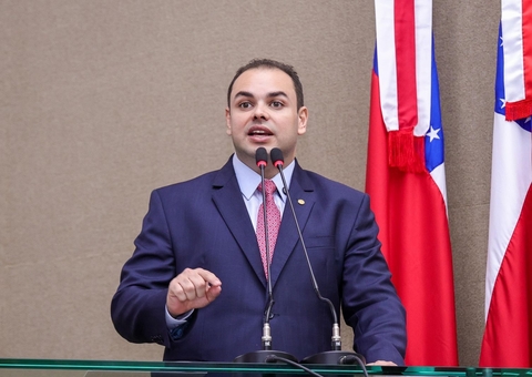 Presidente da Aleam dá posse a deputados jovens e destaca papel da juventude na política