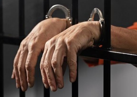 Condenado por roubo é preso enquanto passeava em avenida em Manaus