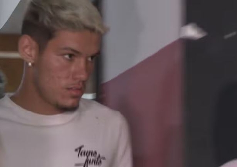 Jovem morre após encontro amoroso com jogador do Corinthians; polícia investiga caso