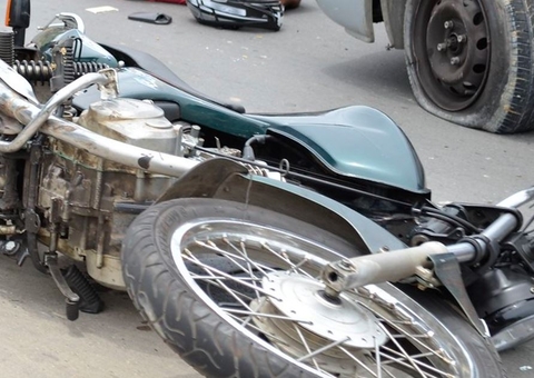 Motociclista morre em hospital após ser atropelado por carro em Manaus
