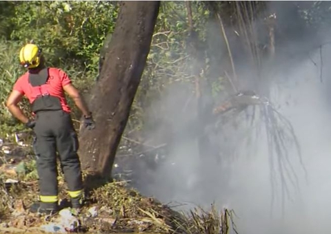 Dupla incendeia mata no Distrito Industrial ao tentar queimar fios roubados em Manaus