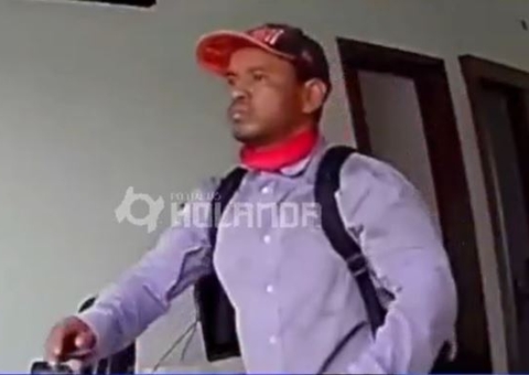 Vídeo: Homem invade e furta casa em plena luz do dia no Novo Aleixo 