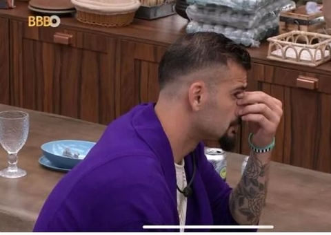 Nizam chora após ser alvo de fofoca com Vanessa Lopes no BBB 24