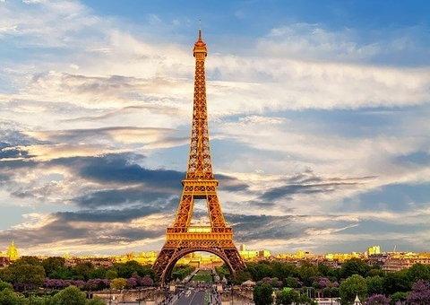França libera entrada de estrangeiros, mas veta brasileiros