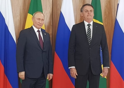 Bolsonaro aceita convite de Putin e irá à Rússia em 2022