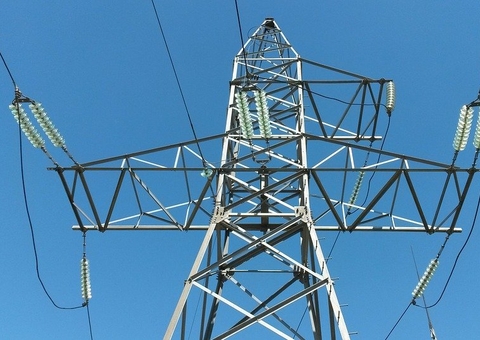 Aneel prorroga decisão de suspender cortes de energia de famílias de baixa renda