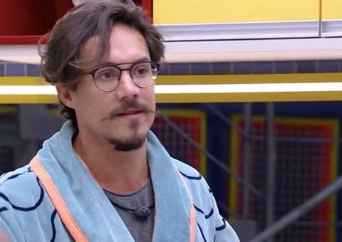  Ex-BBB Eliezer faz retoque em harmonização facial e mostra resultado desde 1ª mudança